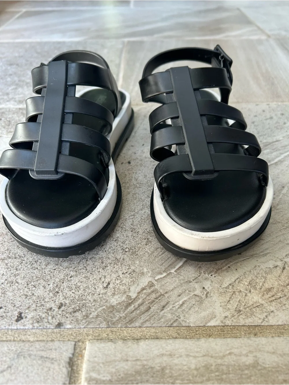 Melissa Flox Black Rubber Flatform Strappy Sandals, Size 5 US/ 33-34 EU Big Girl